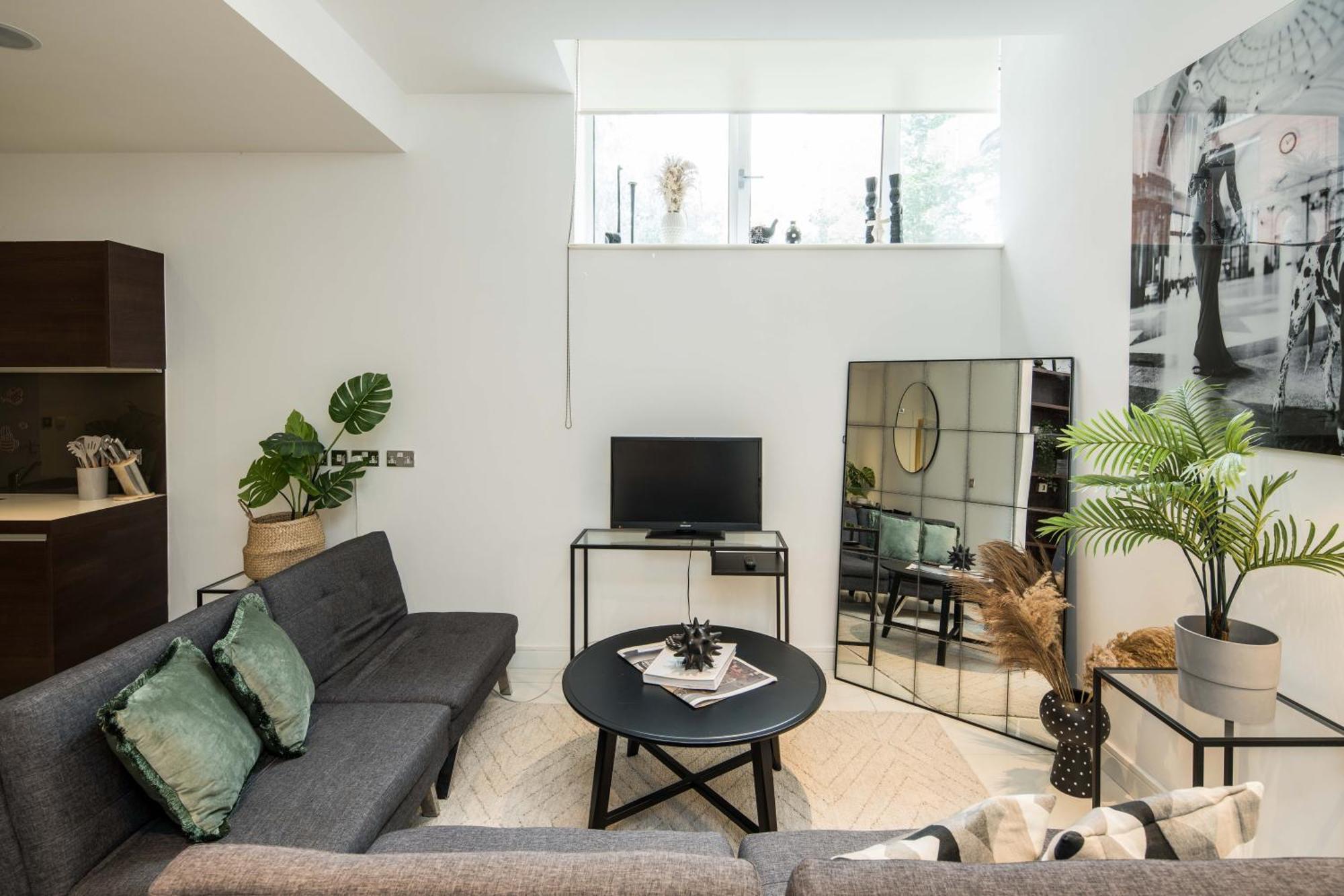 Al Central-Soho-Chinatown-Coventgarden-Cozy-Onebed Lejlighed London Eksteriør billede